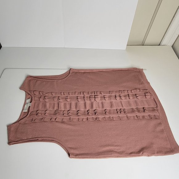 Ann Taylor Loft,   Dusty Rose Knit, size M, center ruffle detail sleeveless top. - Picture 8 of 12